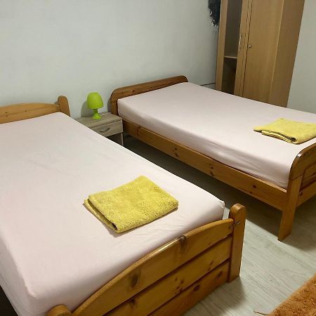 Doppelbett Zimmer Mit Gemeinschaftbad Borgholzhausen Экстерьер фото